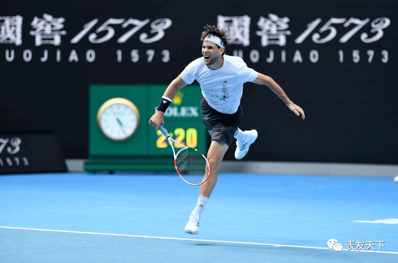 武磊9日与 武磊9日与