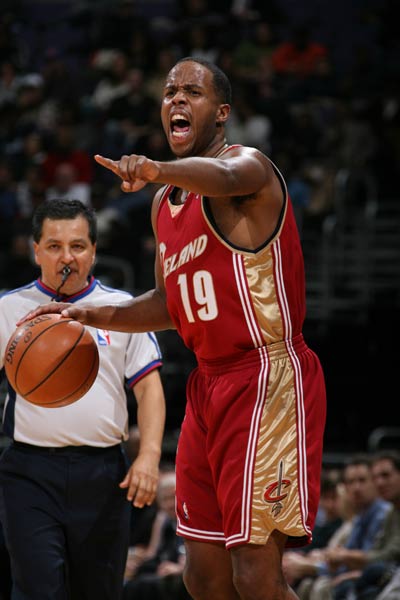 拉菲尼亚还 拉菲尼亚还