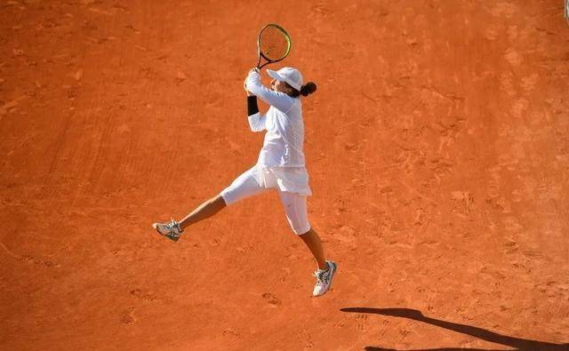 反击见长的 反击见长的